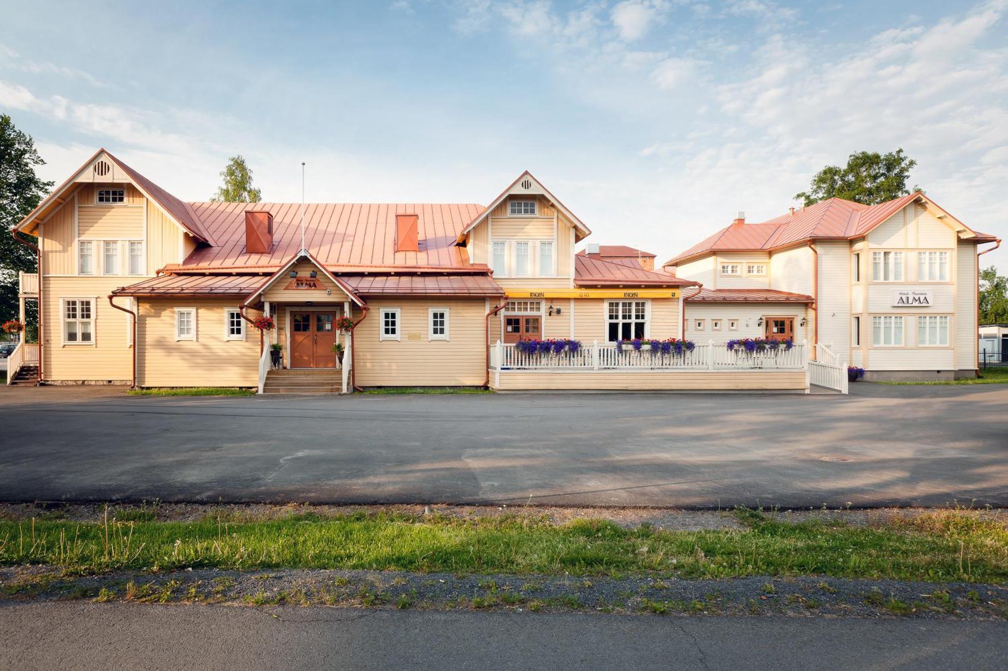 Hotelli-Ravintola Alma Seinäjoki Zewnętrze zdjęcie